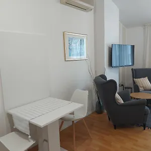 Apartamento Fantasia, Pula